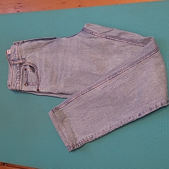 Ultra High Rise 90s Straight Jean - Picture 2 of 3